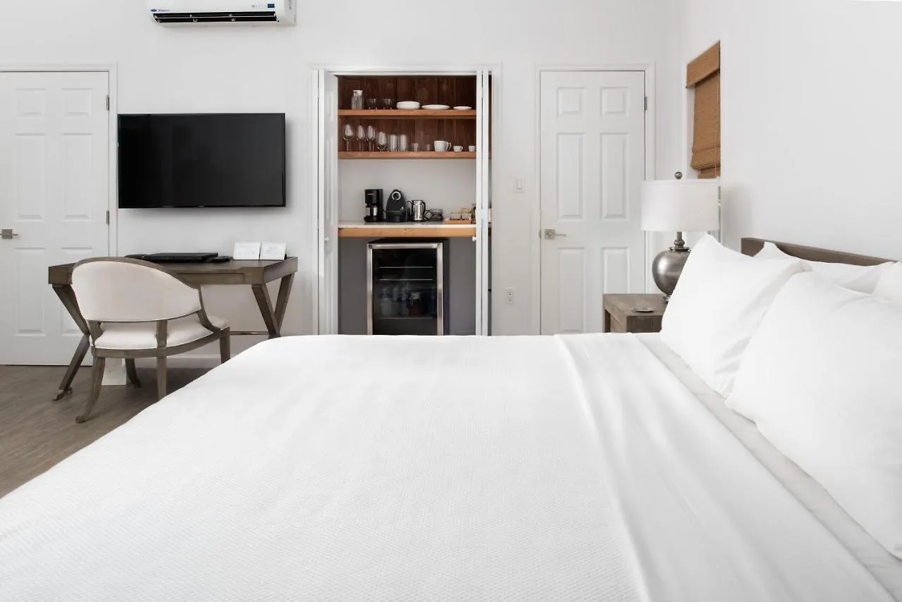 Le Soleil D'Or Hotel Cayman Brac