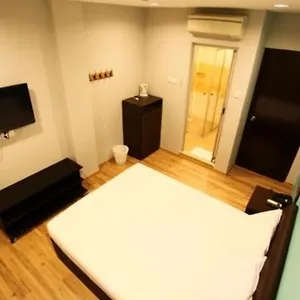 ** Hotel Conforto Singapore